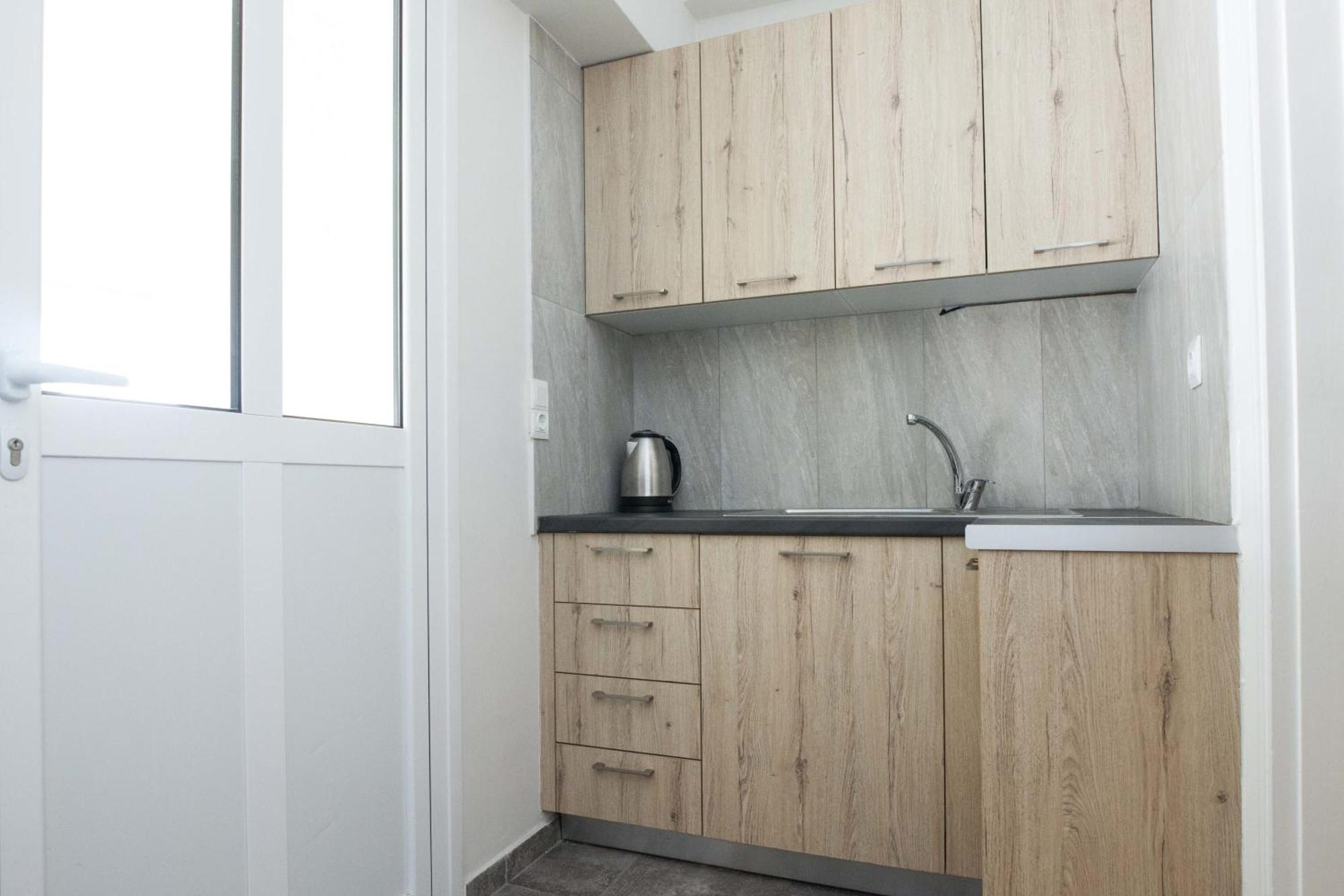 Modern 1 Bd Balcony Apt Near Metro In Kato Patisia Αθήνα Εξωτερικό φωτογραφία