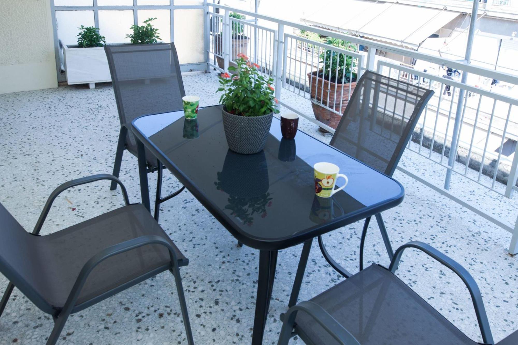 Modern 1 Bd Balcony Apt Near Metro In Kato Patisia Αθήνα Εξωτερικό φωτογραφία